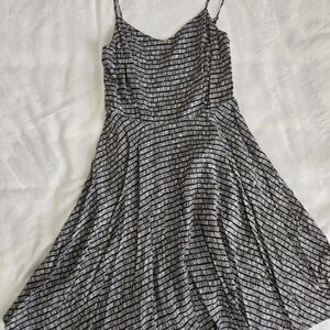 Old Nacy black and white fit and flare summer dress size M